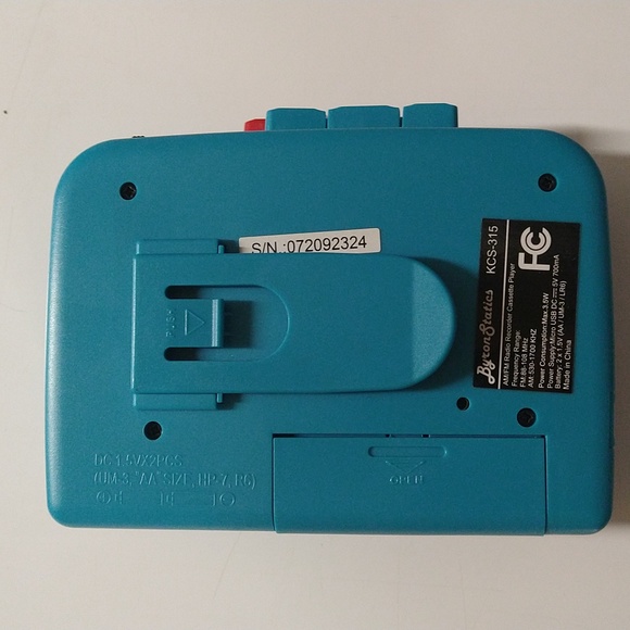 Byron Statics Cassette Player and AM/FM Radio Recorder - Picture 4 of 4